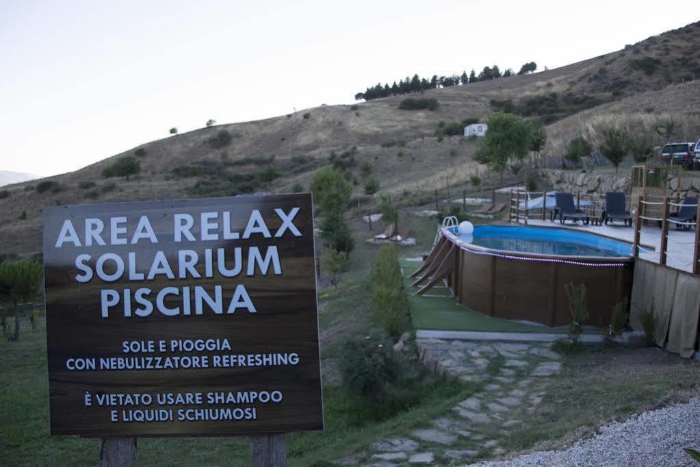 Gasthaus Turismo Rurale Leanza Cesarò Exterior foto